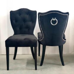Krzesło tapicerowane pikowane z kołatką Roma czarne