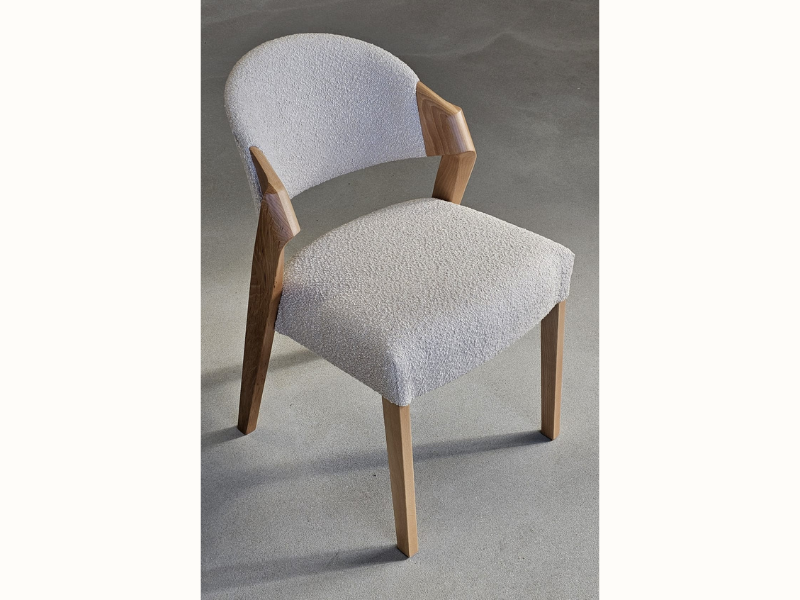 krzesło drewniane tapicerowane Jonas boucle Meble Tuszkowski