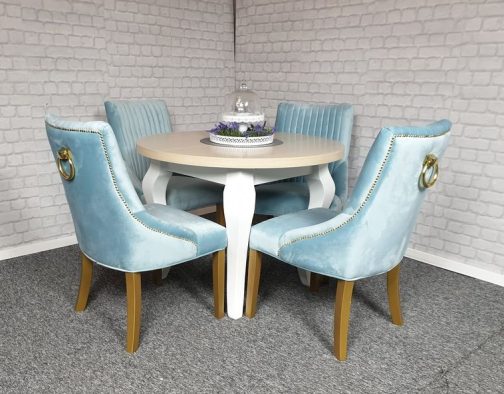 Meble Tuszkowski krzesło tapicerowane z kołatkami niebieskie Bari Modern
