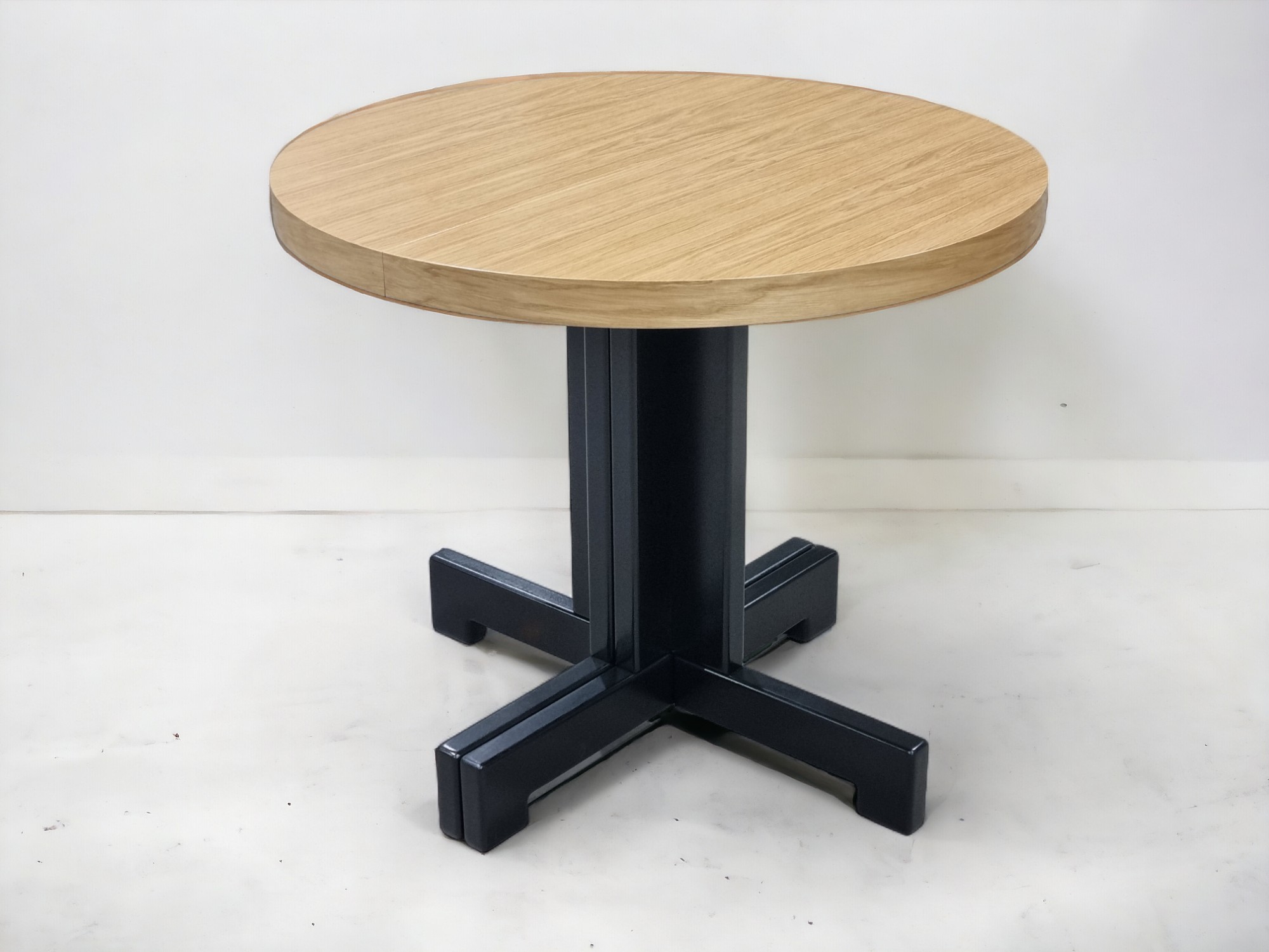 Stół drewniany okrągły Renato Modern