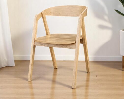 Krzesło z podłokietnikiem drewniane dębowe Carmen twarde