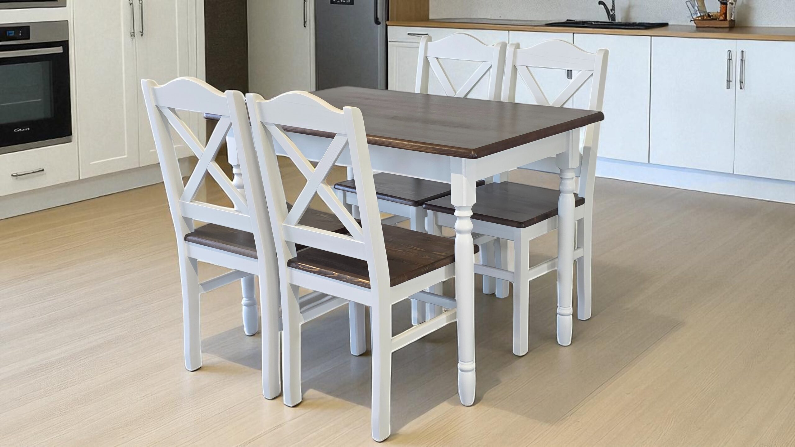 Zestaw sosnowy prowansalski: stół Neto z krzesłami Prowansja