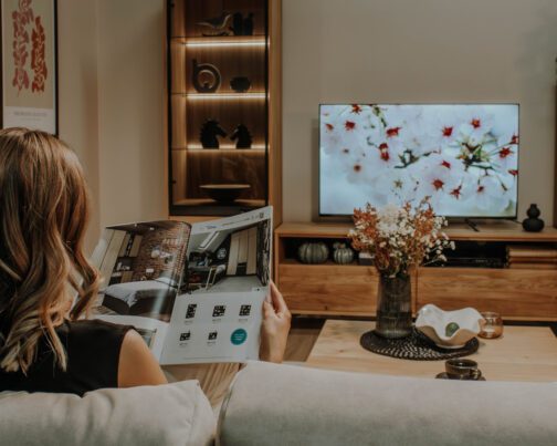 Witryna dębowa przeszklona L/P